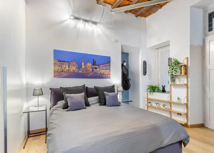Historical Suite - Pieno Centro - Porta Nuova- Piazza Castello
